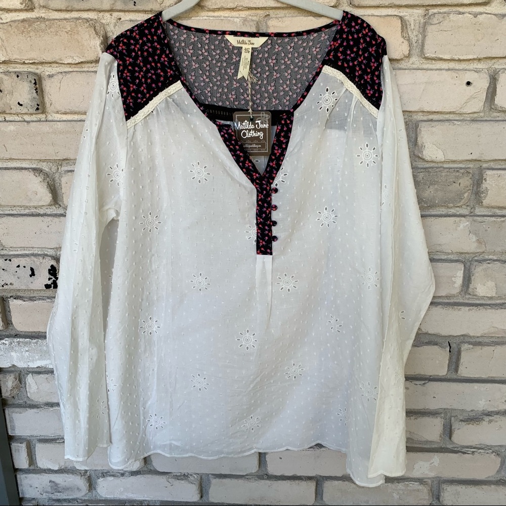 Matilda Jane white eyelet  Snow Globe tunic top size xxl